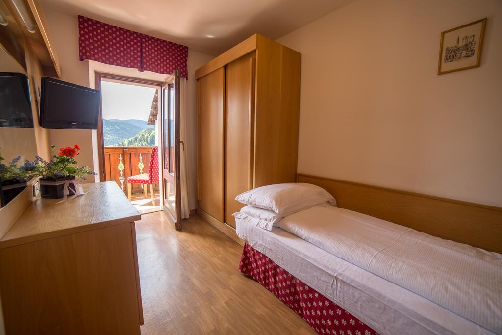 Hotel Due Spade Folgaria Ngoại thất bức ảnh